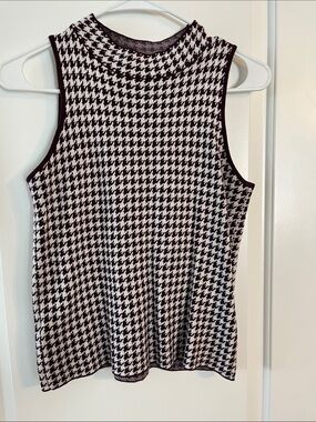 Ann Taylor Burgundy & White Houndstooth Sleeveless Knit Tank